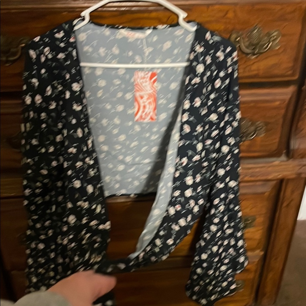 ROMWE Blue and White Crop Top
